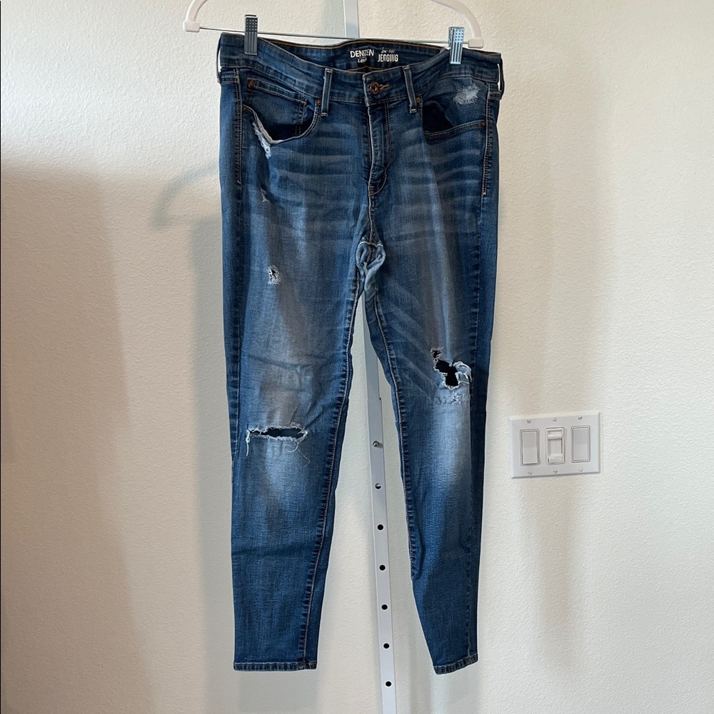 Levi's Women's Blue Distressed Skinny Jeans